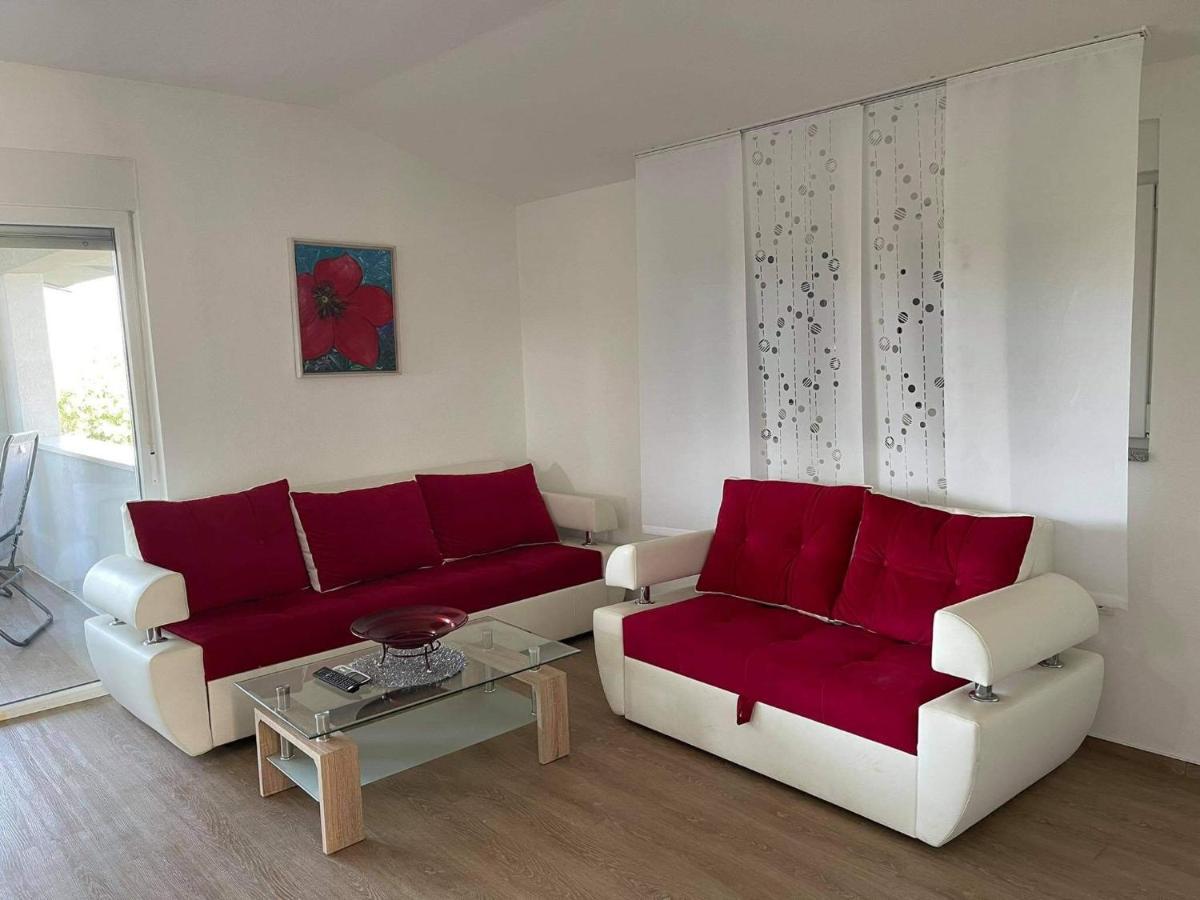 Kuca Za Odmor Bachus Villa Peroj Bagian luar foto