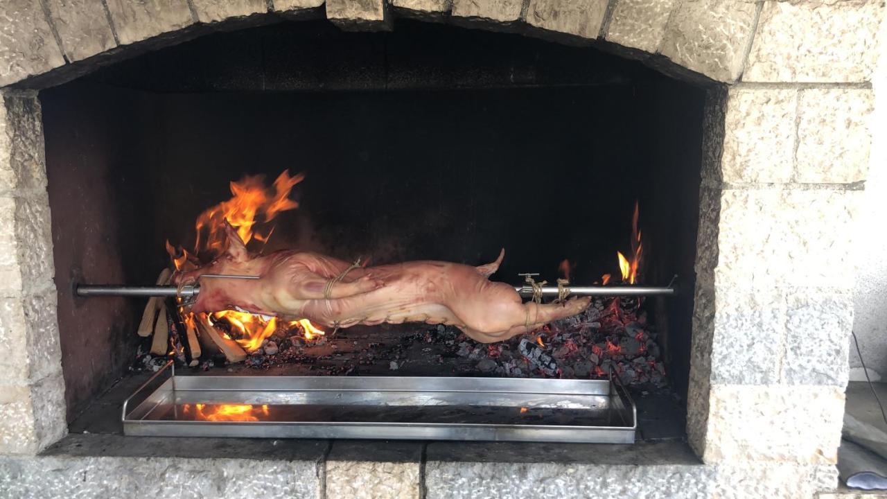 Kuca Za Odmor Bachus Villa Peroj Bagian luar foto